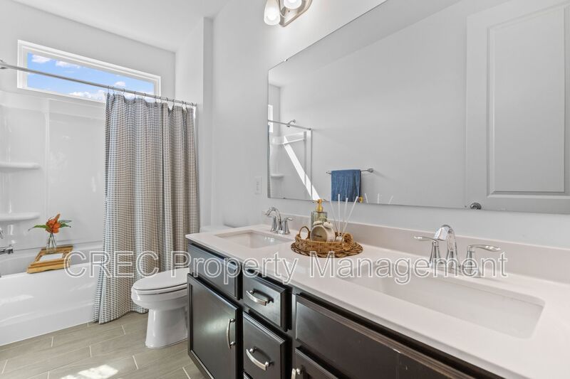 Move-In Ready Home with Modern Upgrades in Ravenel property image