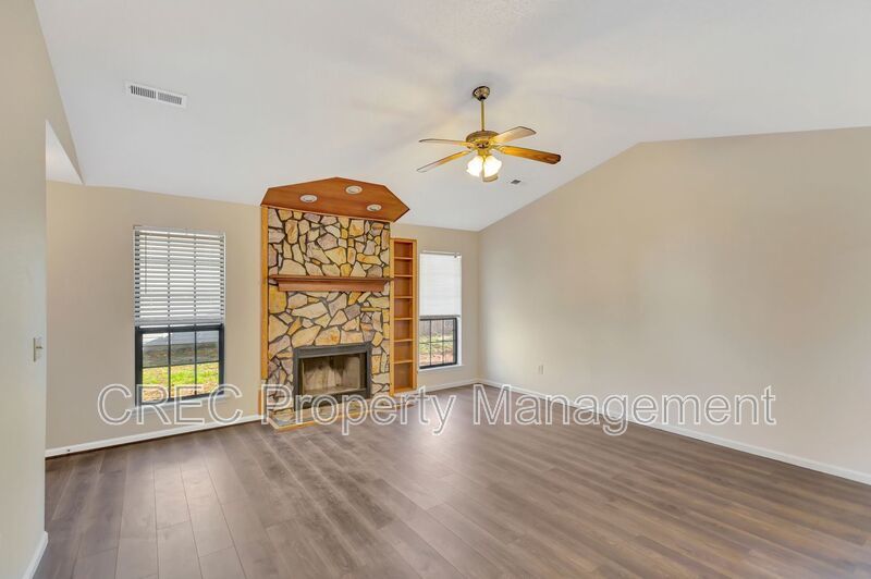 Your Next Chapter Starts Here — Charming Summerville Home property image