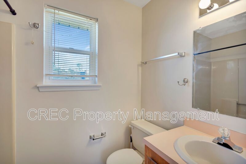 Your Next Chapter Starts Here — Charming Summerville Home property image