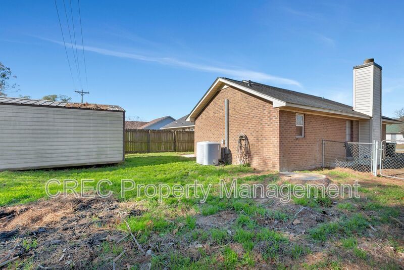 Your Next Chapter Starts Here — Charming Summerville Home property image