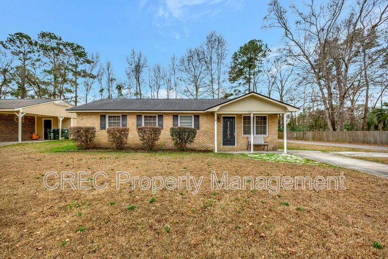 Updated Lowcountry Living in This 4-Bedroom Summerville Home property image
