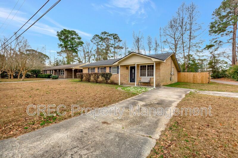 Updated Lowcountry Living in This 4-Bedroom Summerville Home property image