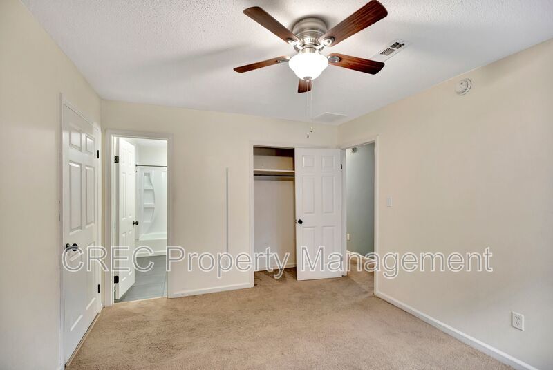 Updated Lowcountry Living in This 4-Bedroom Summerville Home property image