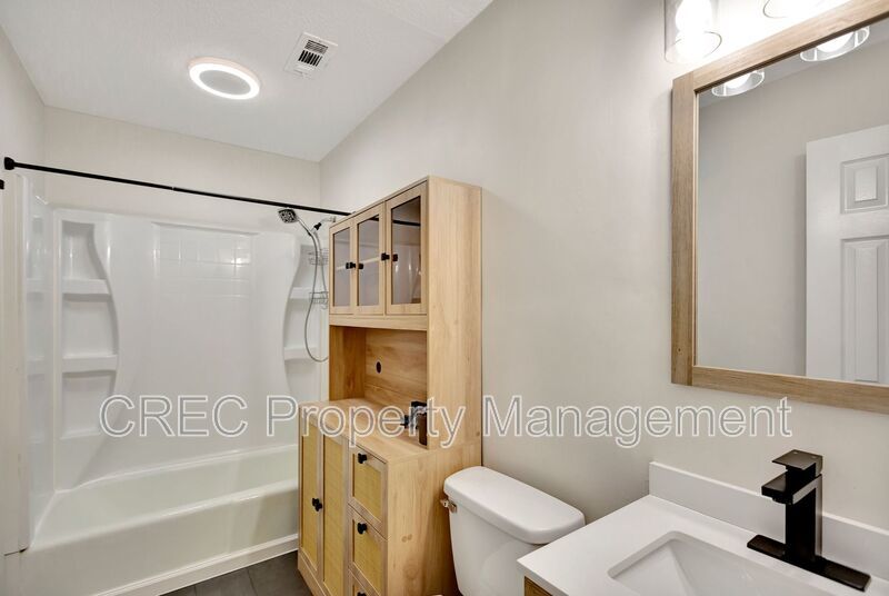 Updated Lowcountry Living in This 4-Bedroom Summerville Home property image