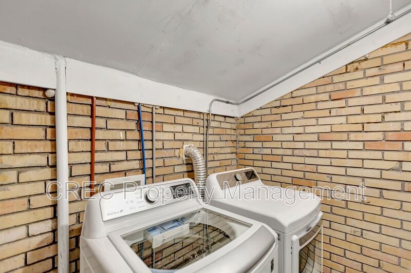 Updated Lowcountry Living in This 4-Bedroom Summerville Home property image