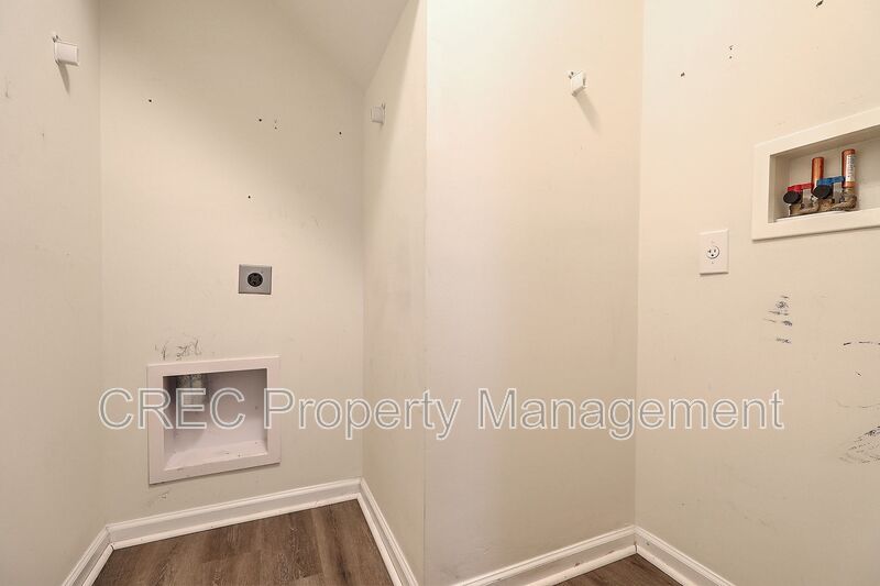 Centrally Located Goose Creek Home! property image