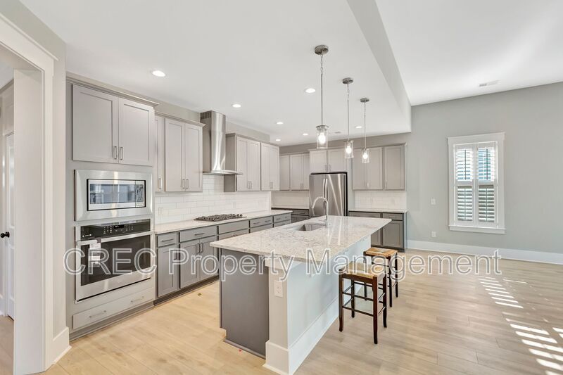 Charming 2-Bedroom, 2-Bath Home in the Heart of Summerville property image