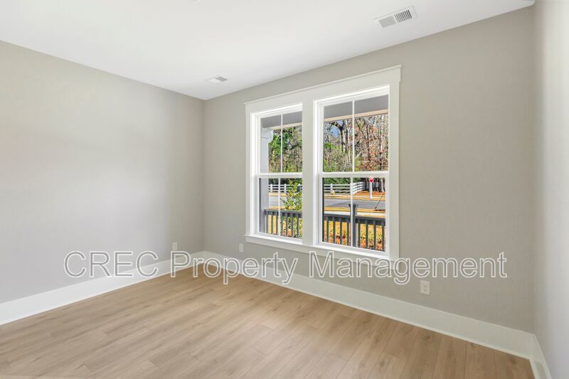 Charming 2-Bedroom, 2-Bath Home in the Heart of Summerville property image