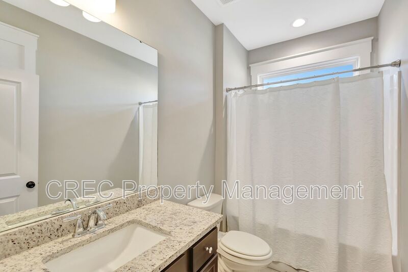 Charming 2-Bedroom, 2-Bath Home in the Heart of Summerville property image