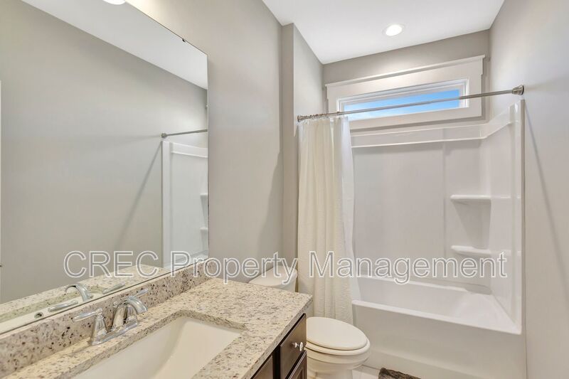 Charming 2-Bedroom, 2-Bath Home in the Heart of Summerville property image