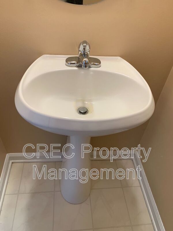 Charming 2-Story Home in White Gables! property image