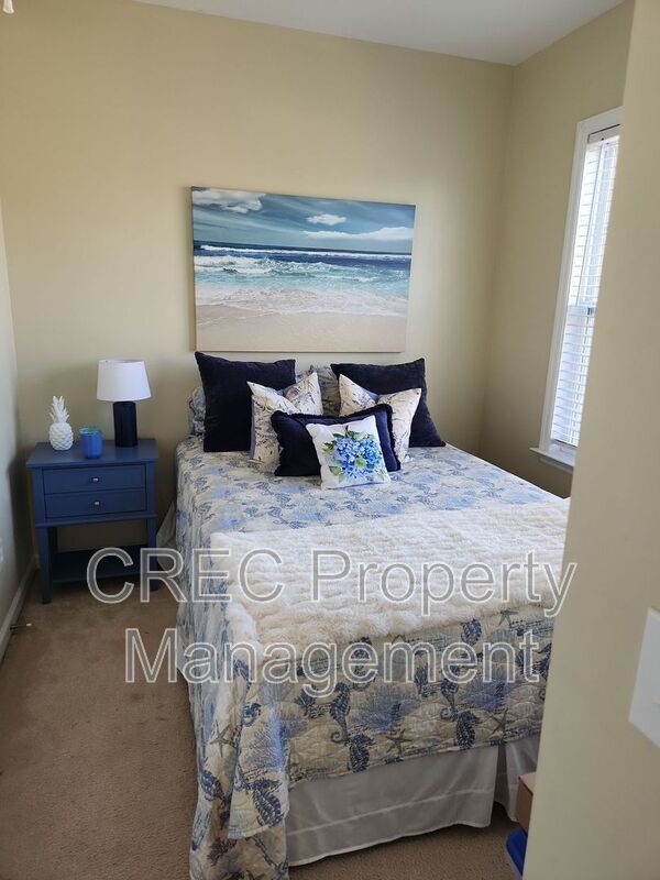 Charming 2-Story Home in White Gables! property image