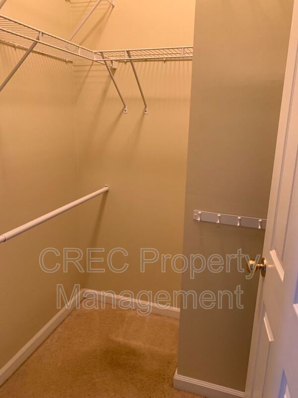 Charming 2-Story Home in White Gables! property image