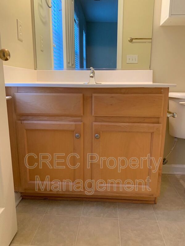 Charming 2-Story Home in White Gables! property image