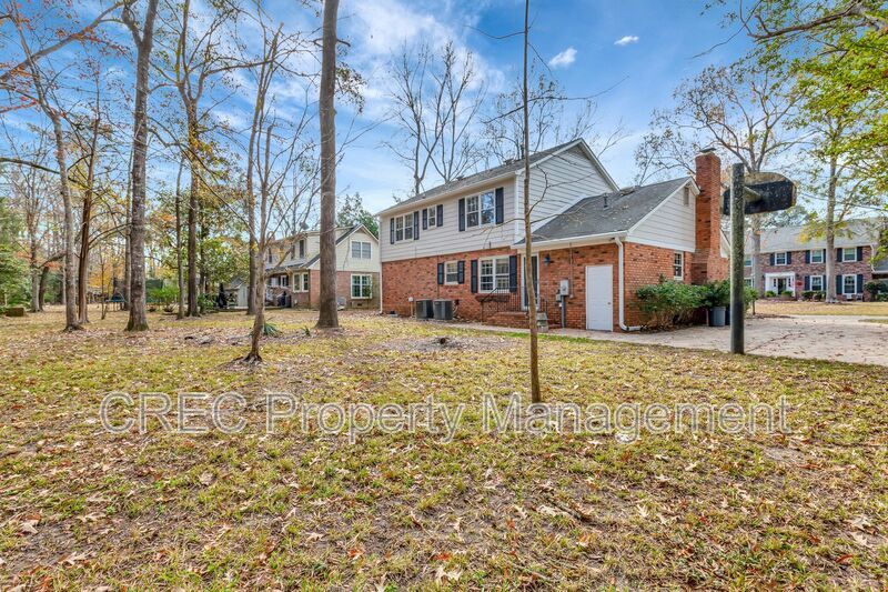 Single Family Home in Kings Grant property image