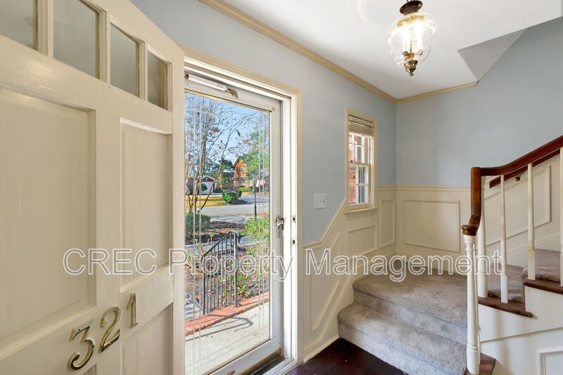 Single Family Home in Kings Grant property image