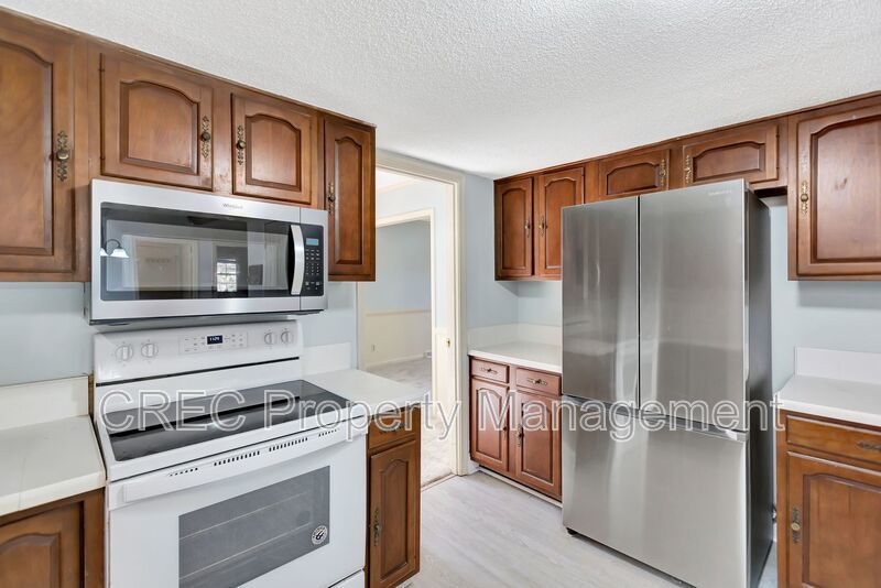 Single Family Home in Kings Grant property image