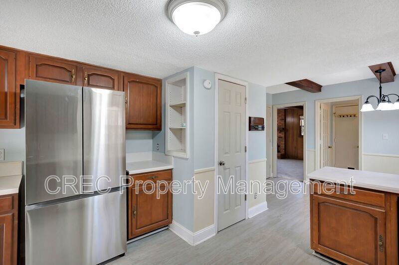 Single Family Home in Kings Grant property image