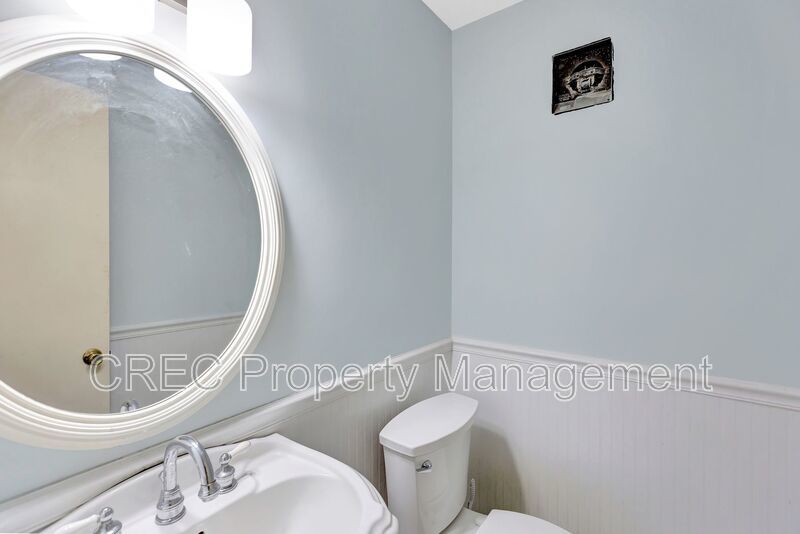 Single Family Home in Kings Grant property image