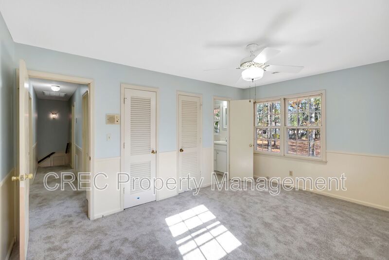 Single Family Home in Kings Grant property image