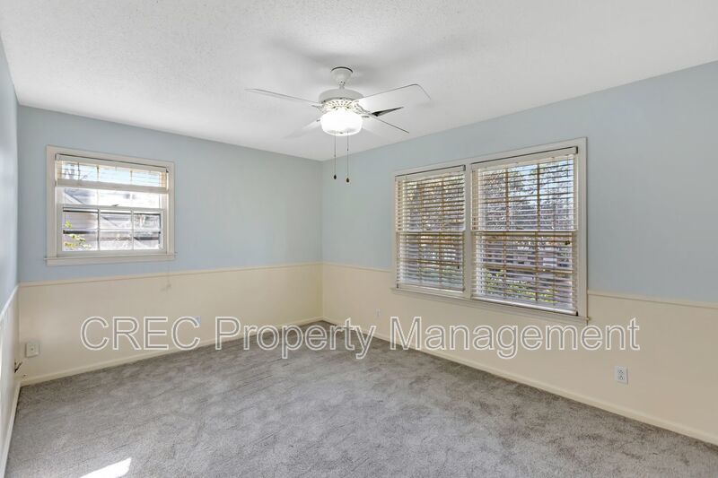 Single Family Home in Kings Grant property image