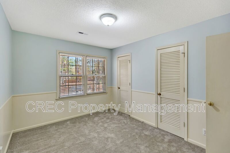 Single Family Home in Kings Grant property image