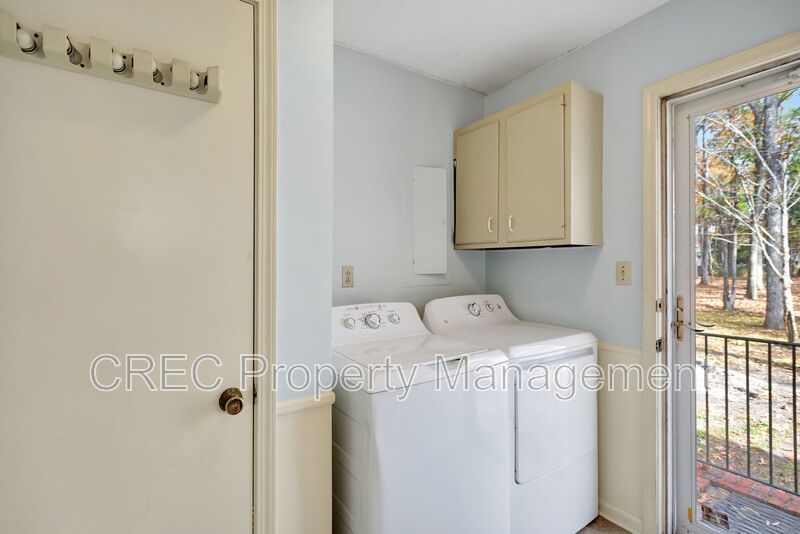 Single Family Home in Kings Grant property image