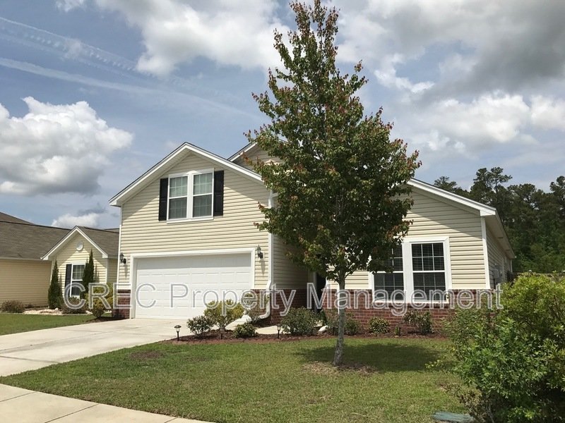 Beautiful ranch style home sitting on a quiet street property image