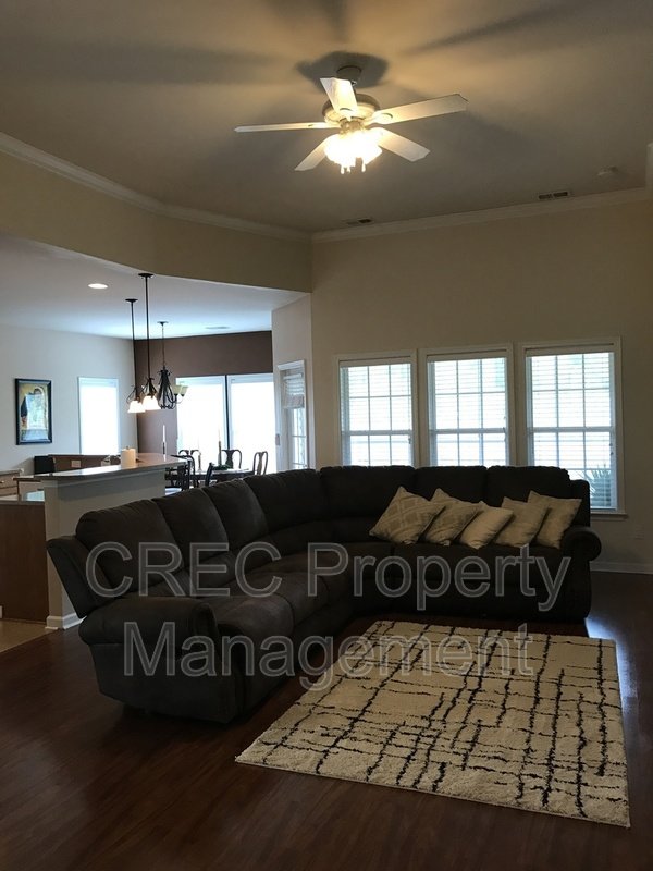 Beautiful ranch style home sitting on a quiet street property image