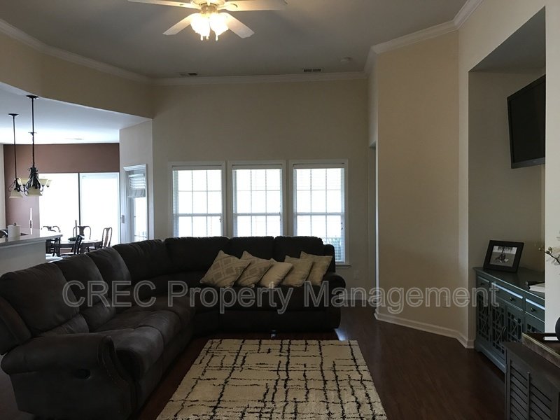 Beautiful ranch style home sitting on a quiet street property image