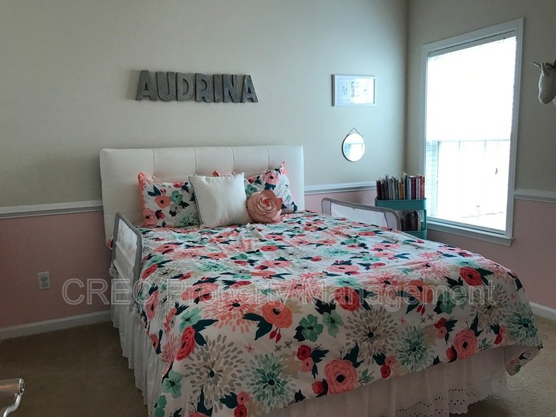 Beautiful ranch style home sitting on a quiet street property image