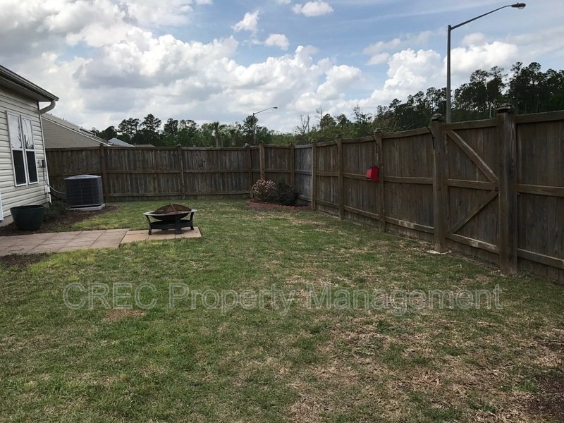 Beautiful ranch style home sitting on a quiet street property image