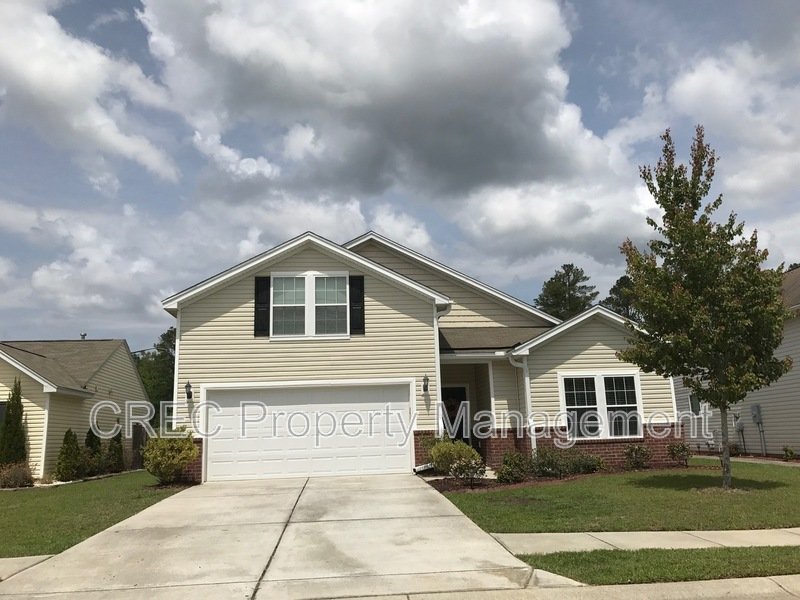 Beautiful ranch style home sitting on a quiet street property image