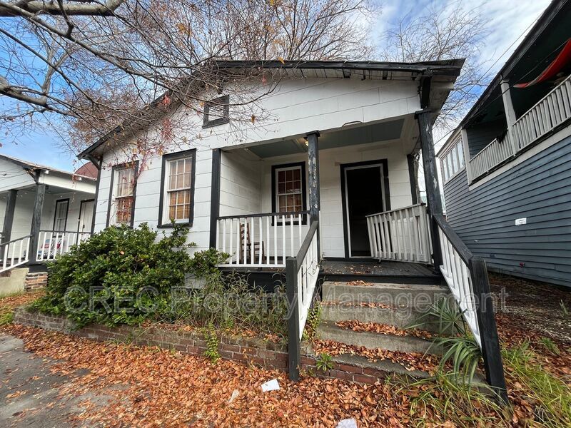 Downtown Charleston Cottage! property image