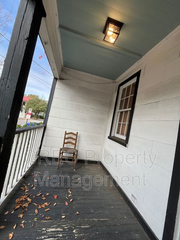 Downtown Charleston Cottage! property image