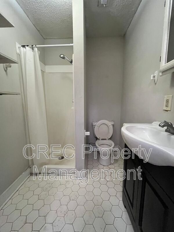Downtown Charleston Cottage! property image