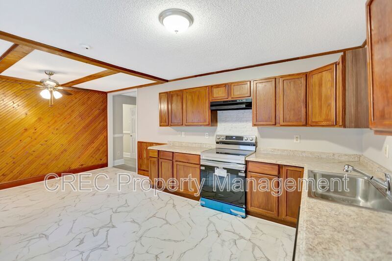 Spacious Summerville Ranch Style Home property image