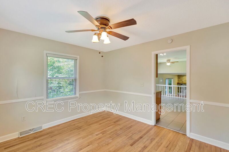 BONUS INCENTIVE OFFERING! Stylish, Move-In Ready Home Tucked Away on a Quiet Cul-de-Sac property image