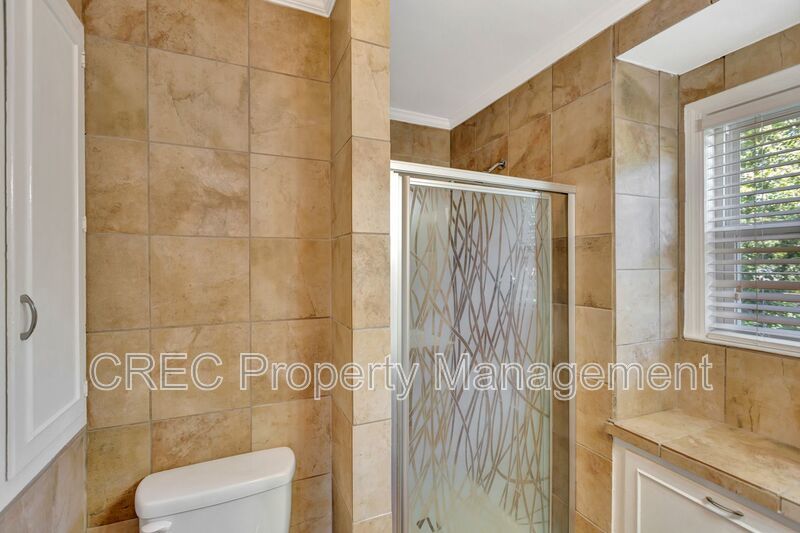 BONUS INCENTIVE OFFERING! Stylish, Move-In Ready Home Tucked Away on a Quiet Cul-de-Sac property image