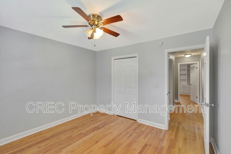 BONUS INCENTIVE OFFERING! Stylish, Move-In Ready Home Tucked Away on a Quiet Cul-de-Sac property image