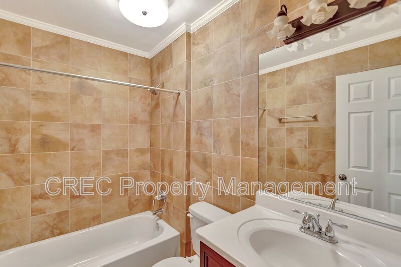 BONUS INCENTIVE OFFERING! Stylish, Move-In Ready Home Tucked Away on a Quiet Cul-de-Sac property image