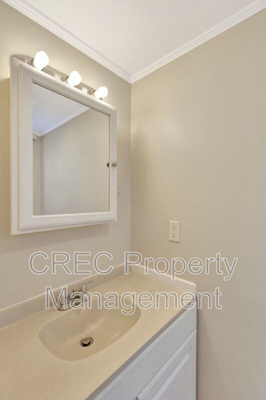 BONUS INCENTIVE OFFERING! Stylish, Move-In Ready Home Tucked Away on a Quiet Cul-de-Sac property image