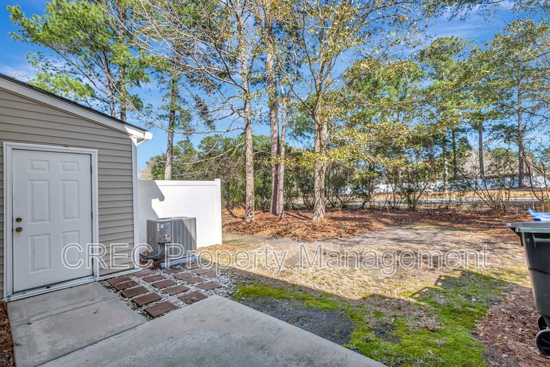 Move Right Into Effortless Living in the Heart of Wescott Plantation! property image