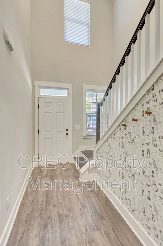 Hidden Gem in Greater Park Circle – End-Unit Cottage Living with Master Down & Park Views property image
