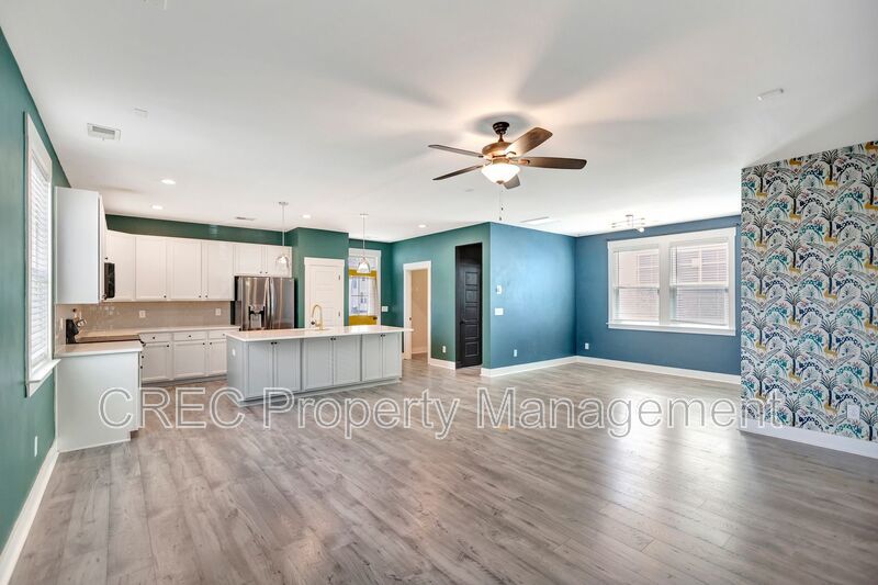 Hidden Gem in Greater Park Circle – End-Unit Cottage Living with Master Down & Park Views property image