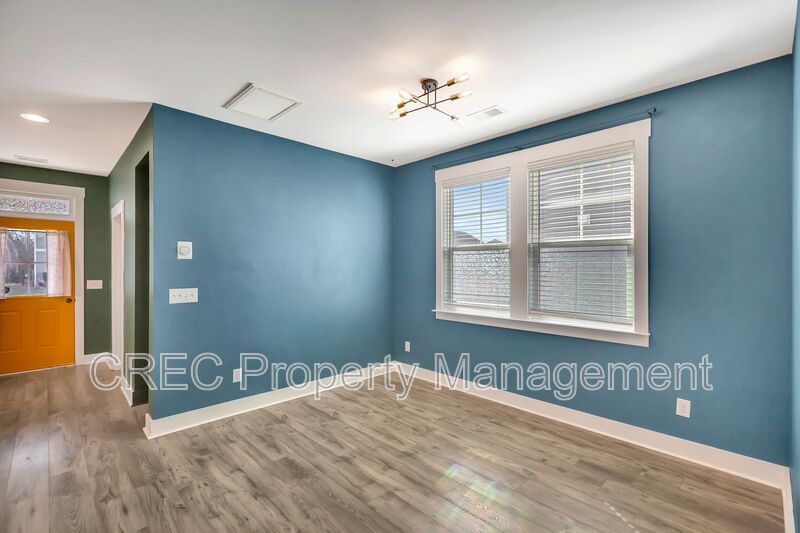 Hidden Gem in Greater Park Circle – End-Unit Cottage Living with Master Down & Park Views property image