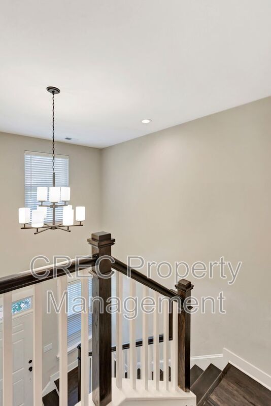 Hidden Gem in Greater Park Circle – End-Unit Cottage Living with Master Down & Park Views property image