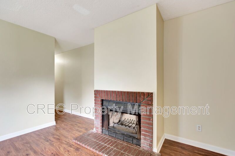 MOVE IN SPECIAL! Two Bedroom Pet-Friendly Unit in Gadsden Acres! property image