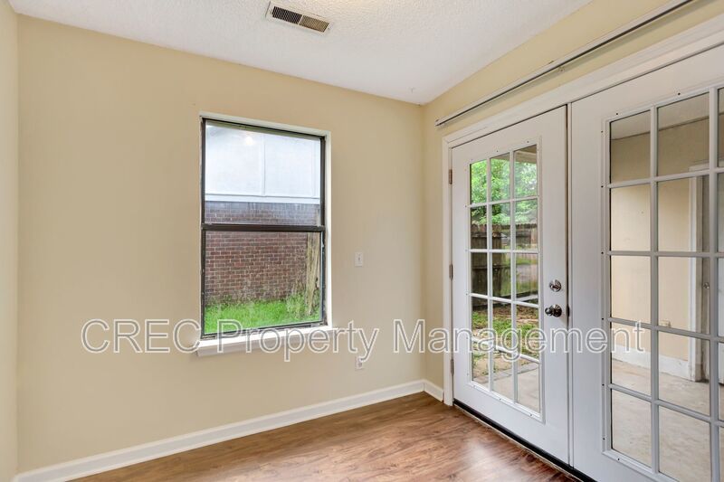 MOVE IN SPECIAL! Two Bedroom Pet-Friendly Unit in Gadsden Acres! property image