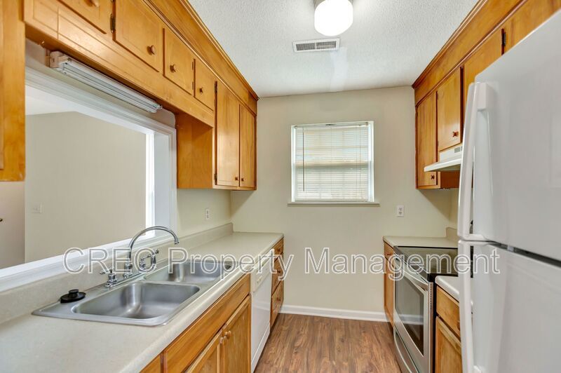 MOVE IN SPECIAL! Two Bedroom Pet-Friendly Unit in Gadsden Acres! property image